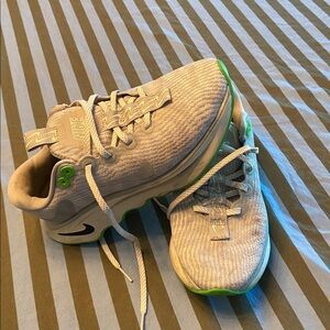 Nike  Shoes in Cream and Green